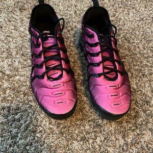 Air Vapormax Plus Fuchsia/Black